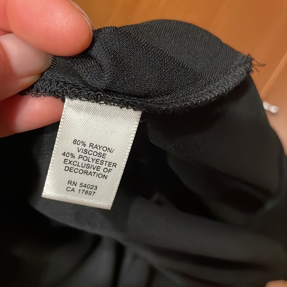Comfy Banana Republic black stretch waist skirt size large - Picture 3 of 4